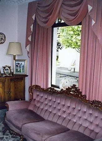 Saint Anthony's Couette-café